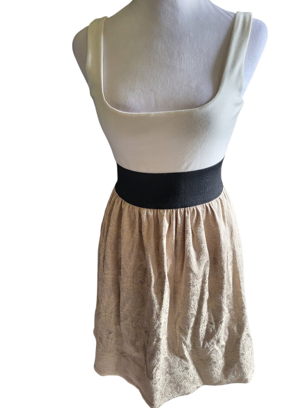 Sleeveless  Textured Dress Tan/Cream sz S
